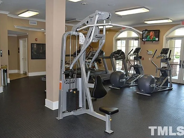 2002 Remington Oaks Cir — Photo 3