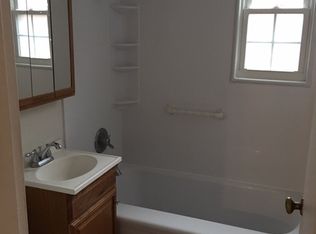848 Thorn St APT 80, Sewickley, PA 15143