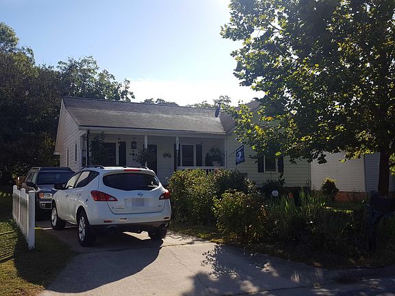 3rd image of 811 Vance St