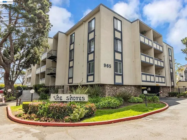 965 Shorepoint Ct APT 200, Alameda, CA 94501