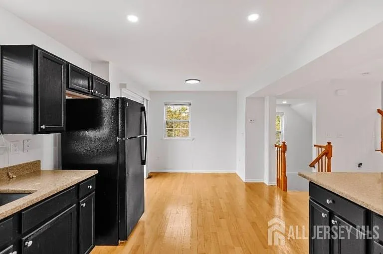 8 Alfred Ave — Photo 10
