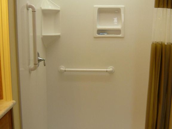 Handicap shower Dec. 09