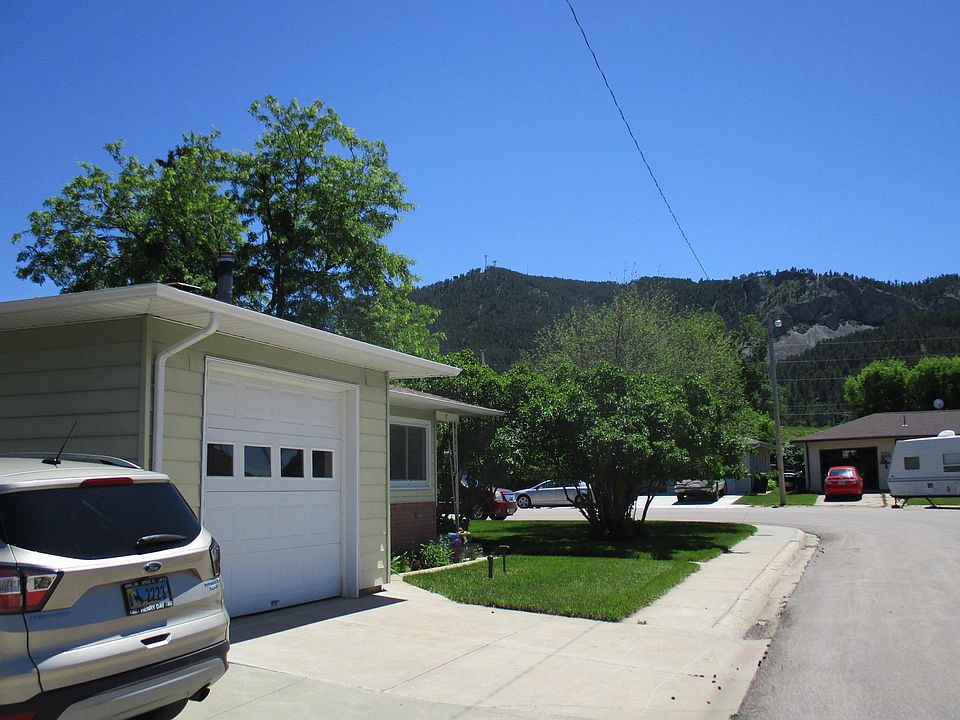 1st image of 12 Mountain View Dr