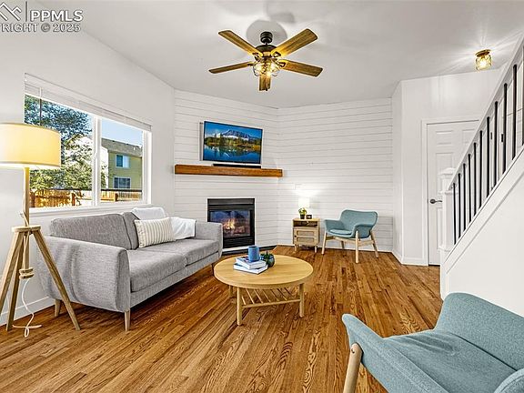 5th image of 1898 Woodpark Dr