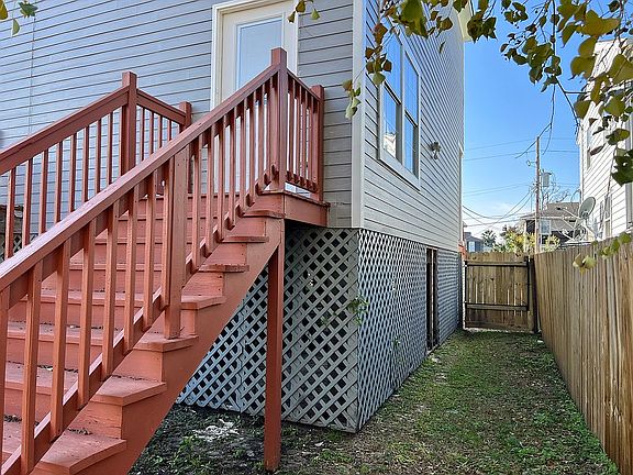 5th image of 6215 Wadsworth Dr