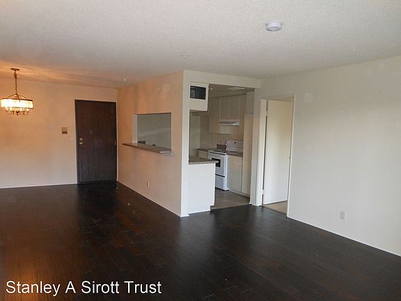 4th image of 107 S Holliston Ave #8706877