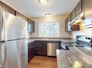 29W542 Country Ridge Dr APT C, Warrenville, IL 60555