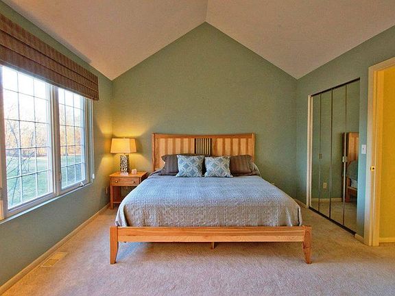 4th image of 1833 Woodland Cir