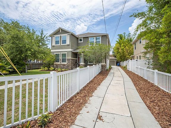 3rd image of 855 9th Ave N
