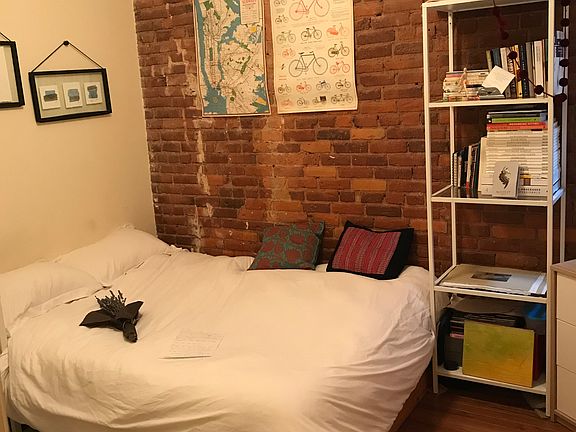 3rd image of 40 Morton St APT 2B