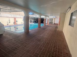 17741 Vanowen St #2, Reseda, CA 91335