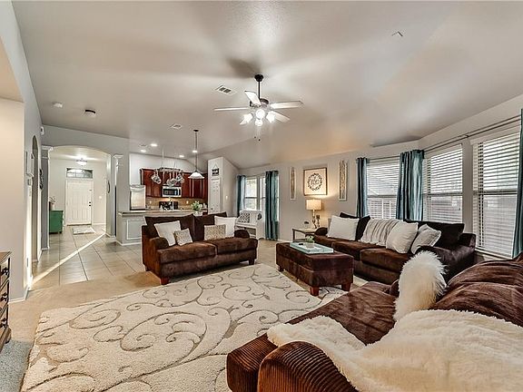 2nd image of 518 Pear Dr
