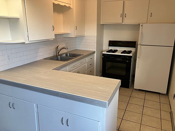 2nd image of 2568 E Copper St APT 5