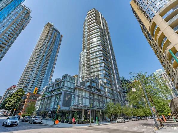1283 Howe St #513, Vancouver, BC V6Z 0E3