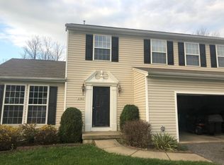 3296 Queens Ln, Hamburg, NY 14075