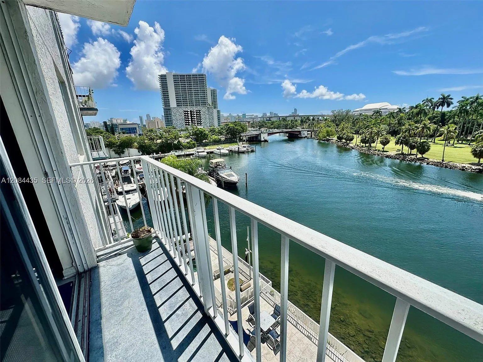 Serenity On The River Con — Photo 1