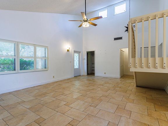 4th image of 2865 Egret Way