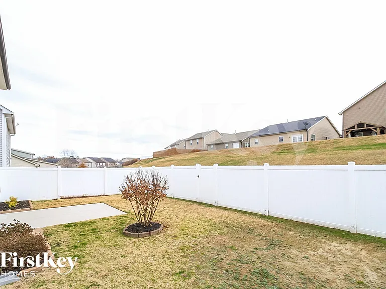 5784 Misty Hill Cir — Photo 15