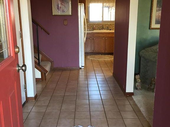 4th image of 874 Thayer Dr