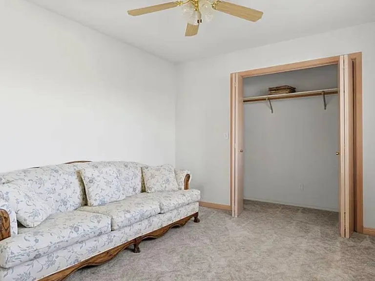 2702 E Goshen Ave — Photo 10