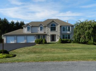 2108 Schroettner Cir, Nazareth, PA 18064