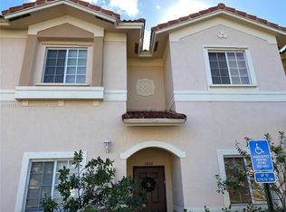 8868 N Isles Cir, Tamarac, FL 33321