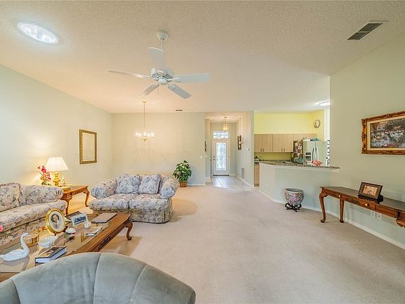 5th image of 940 Villeroy Greens Dr #940