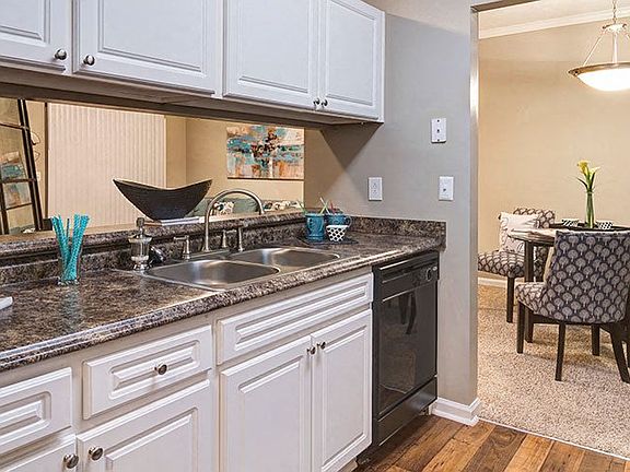 3rd image of 291 Plantation Centre Dr N APT 401