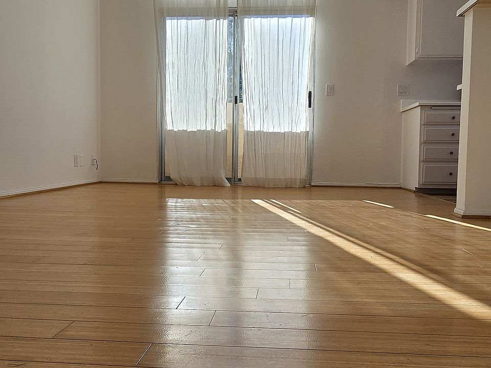 1st image of 2305 Glendale Blvd #204