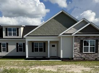 569 Workhorse Ln, Ayden, NC 28513