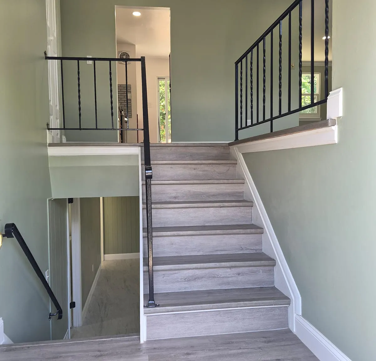 4 bed, 1176 sqft, $3,500 — Photo 1