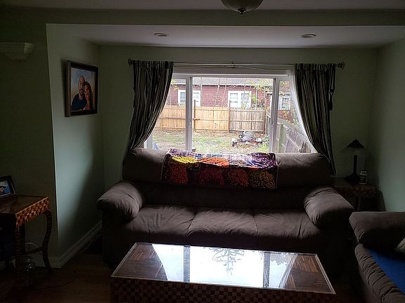 4th image of 114 Scudder Ave