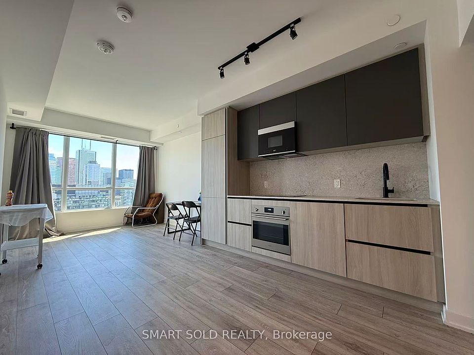 1st image of 108 Peter St #4903
