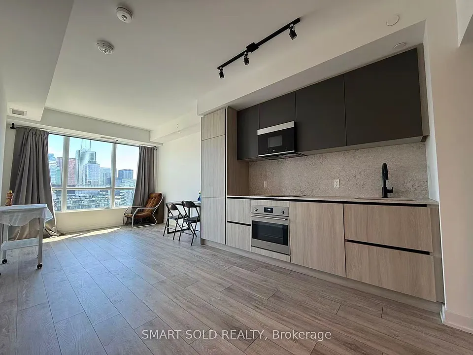 108 Peter St #4903