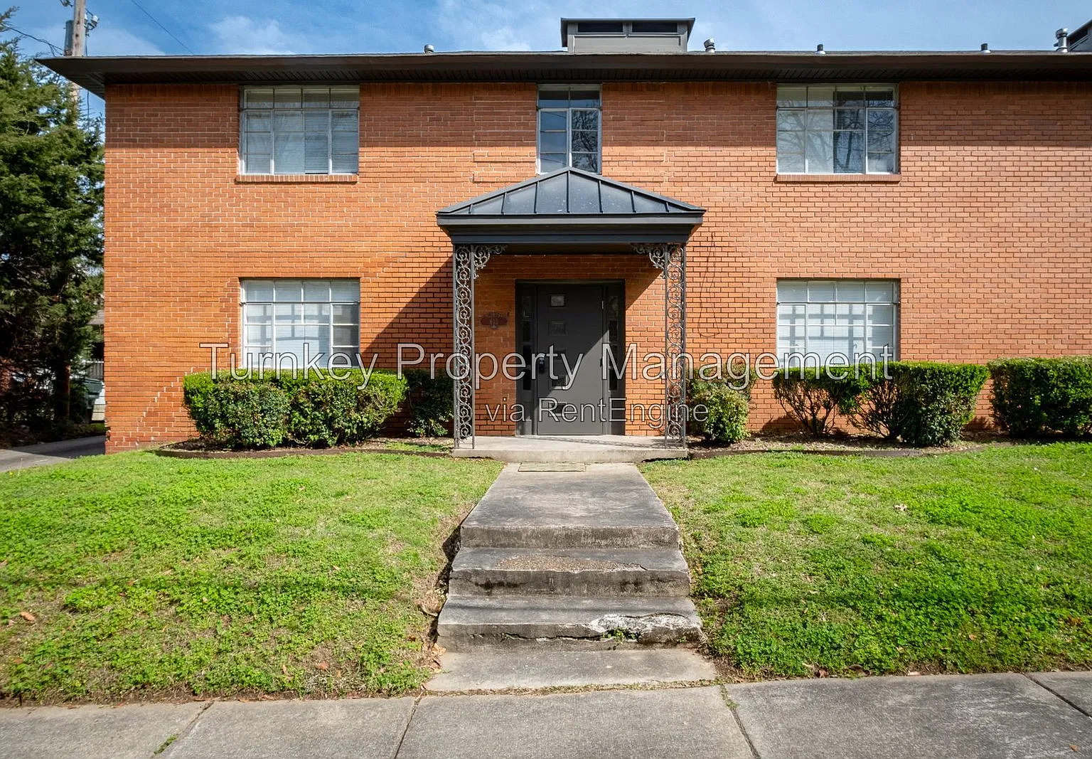 623 Sherman St — Photo 1