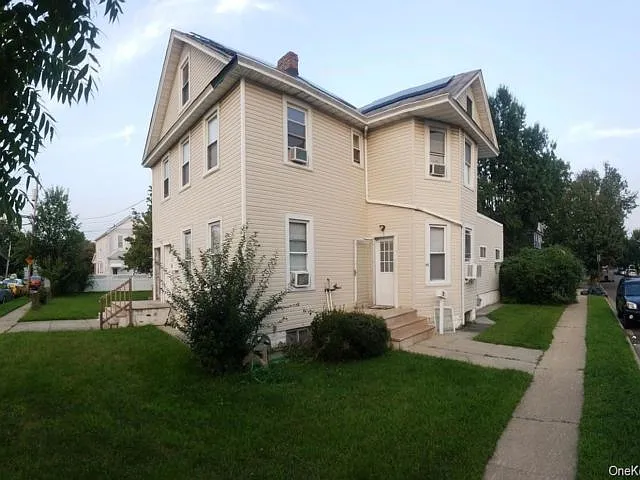 83 Kraemer St #2