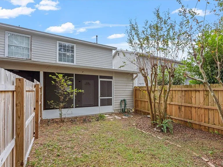 2510 Golden Park Ln — Photo 34