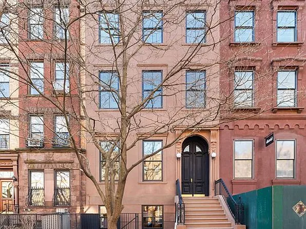 110 1st Pl APT 3, Brooklyn, NY 11231