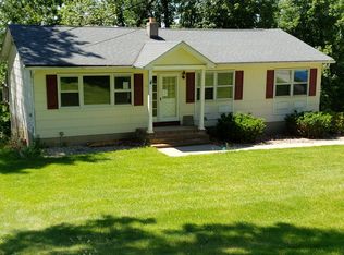 44 Summit Rd, Hamburg, NJ 07419