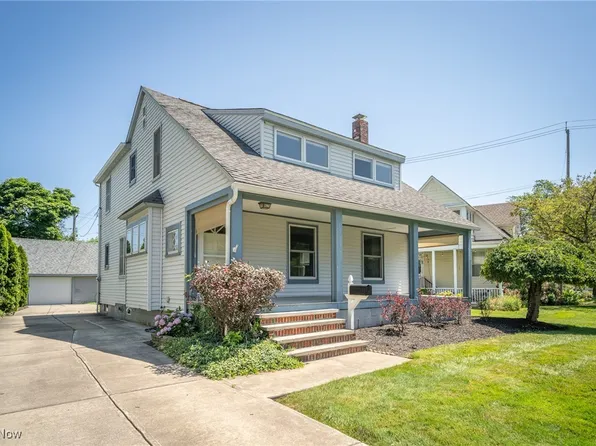 17927 Canterbury Rd, Cleveland, OH 44119