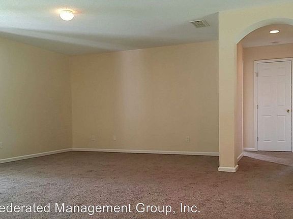 4th image of 717 Torrey Pine Cir N