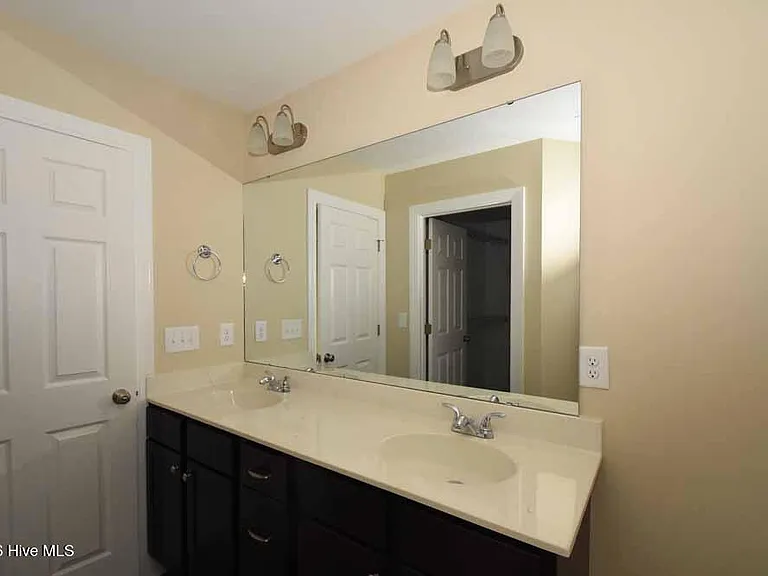 2236 Brookville Dr #A — Photo 16