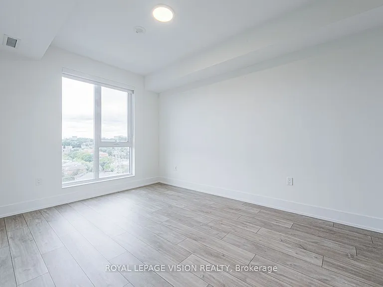 858 Dupont St #819 — Photo 15