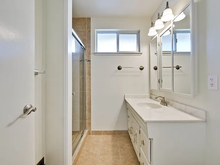 4712 Clarendon Dr — Photo 39