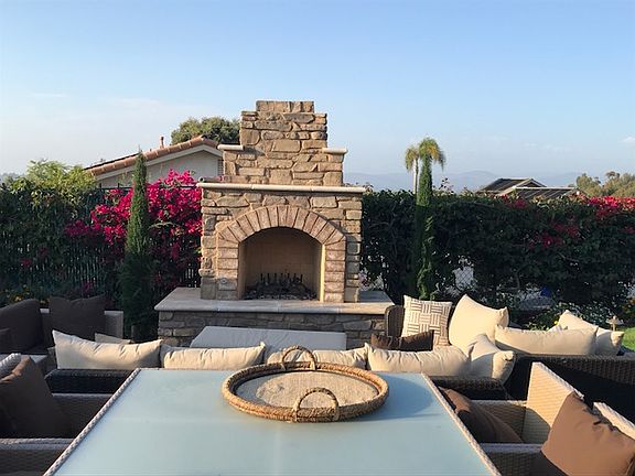 2nd image of 1112 Santa Madera Ct