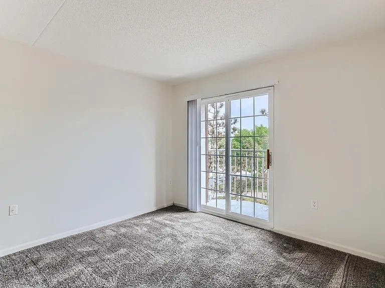Village Plaza Apartments — Photo 11