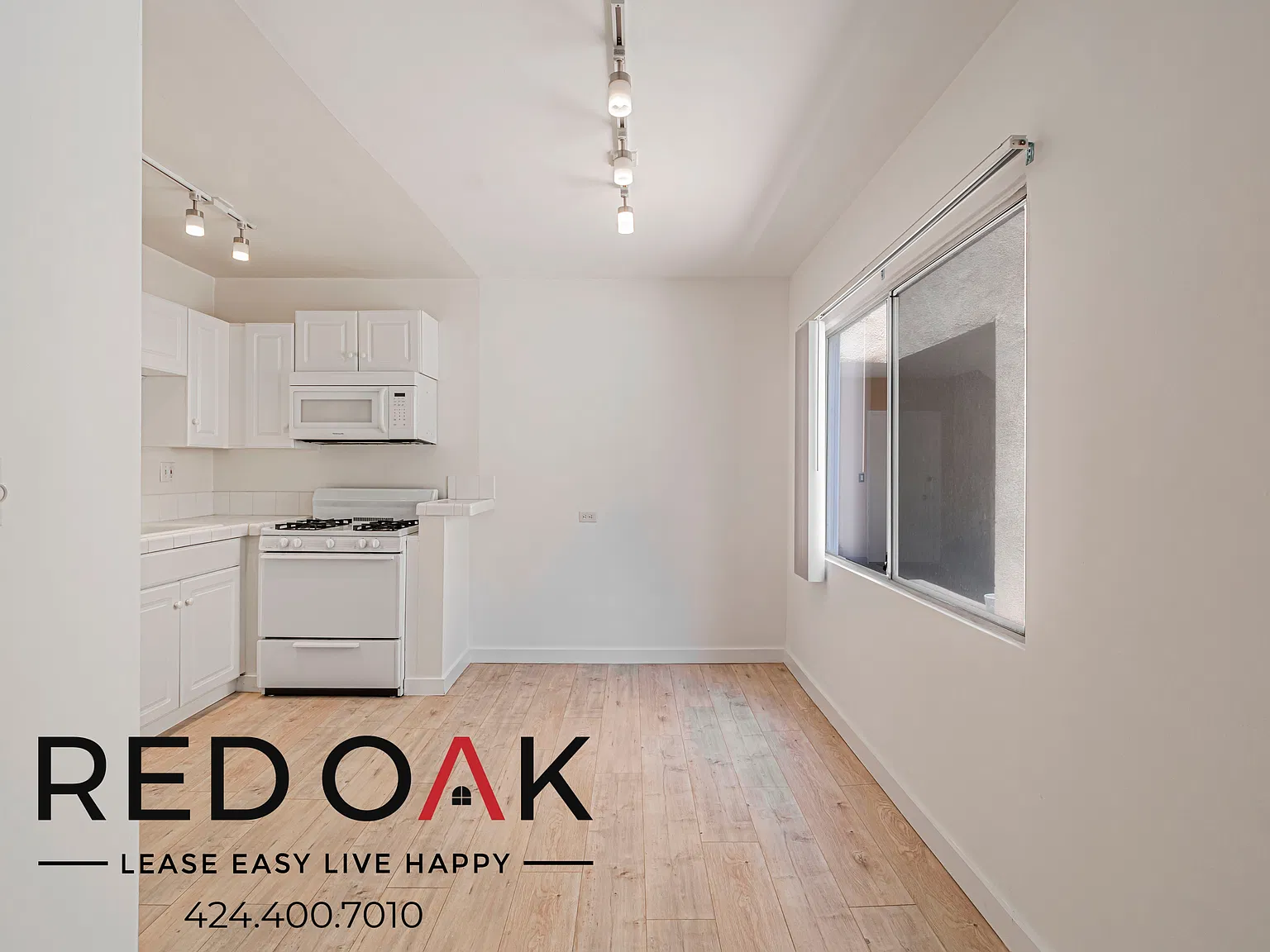 1327 N Laurel Ave — Photo 4