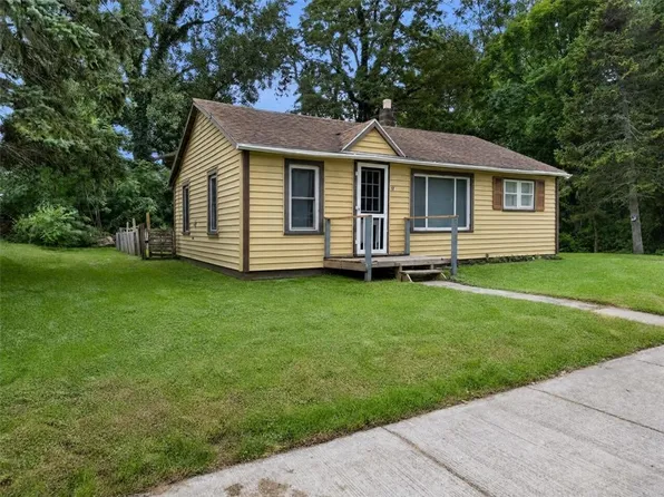 17 Spring St, Sodus, NY 14551