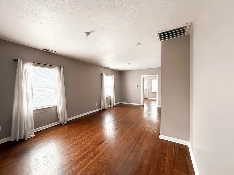 62 N Ewing St #64 — Photo 2