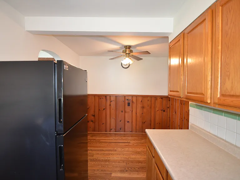 2553 Williams Ave #3 — Photo 7